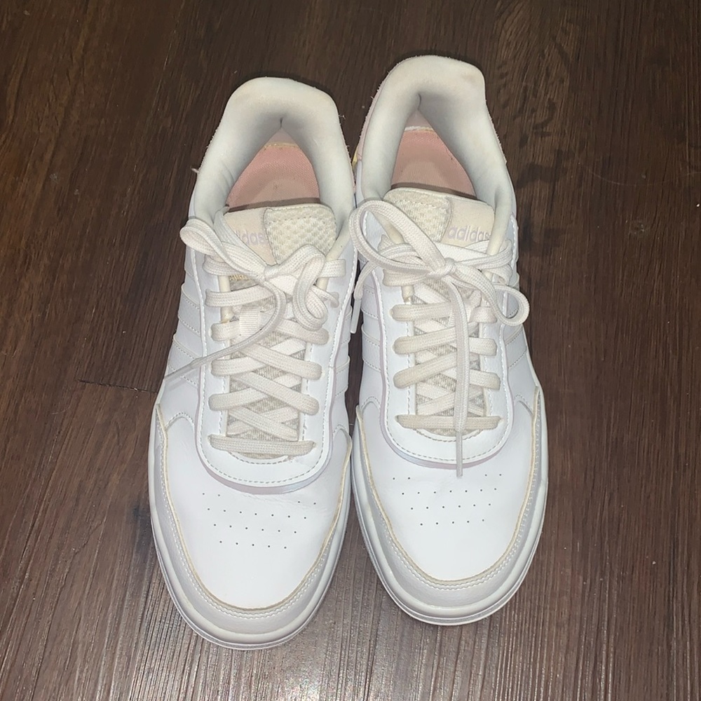Adidas women’s postmove SE white vapour pink size 8